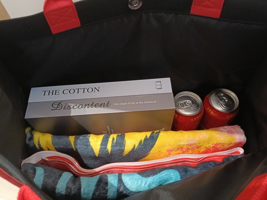 Large capacity tote bag