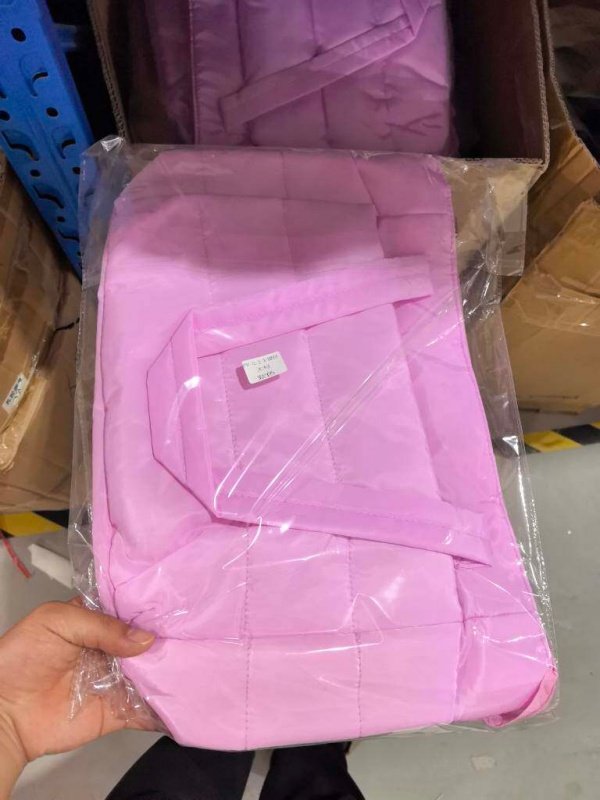 pink puffy tote bag for women​