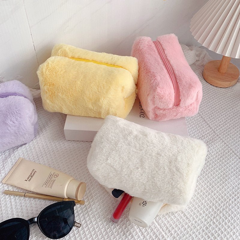 Wholesale macaron color plush makeup bag soft lamb fleece cosmetic pouch custom logo