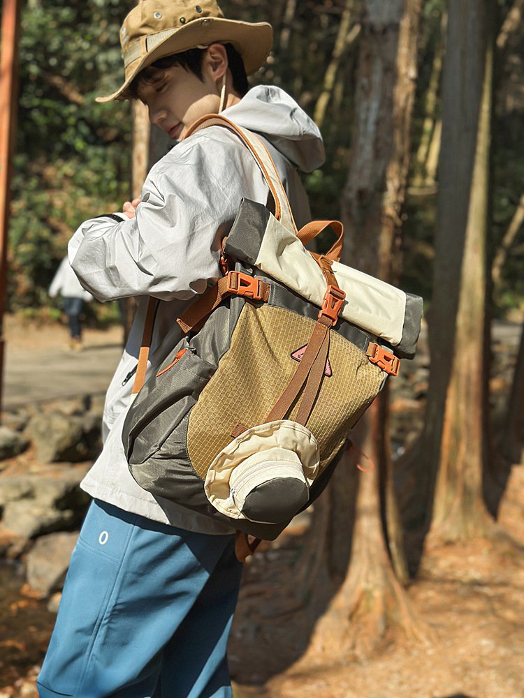 OEM outdoor sports hiking backpack large capacity breathable back panel climbing backpack factory wholesale