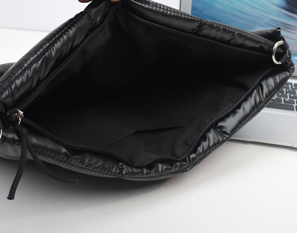 Crinkle nylon puffy laptop sleeve ODM