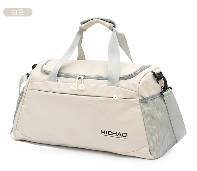 white lightweight foldable sports gym bag with detachable wide shoulder belt